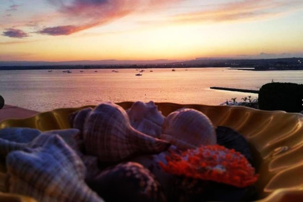 Terrazza Sul Mare Attico "Alfeo E Aretusa" سيراكوزا المظهر الخارجي الصورة
